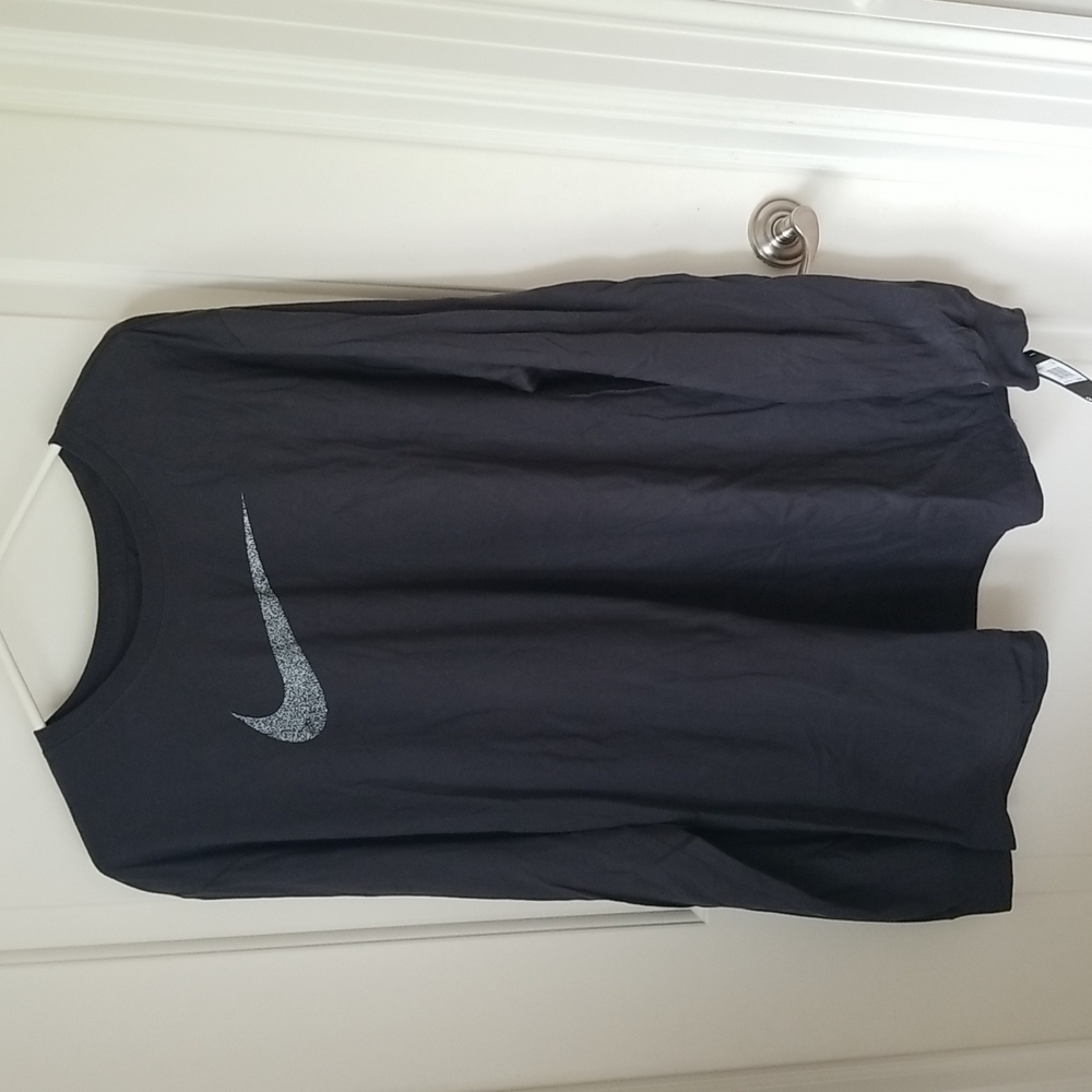 NWT Mens 2XL LS Tee with Nike logo gray, (shoosh logo in white)